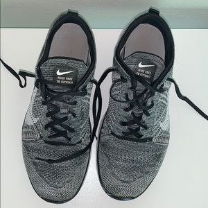Nike Free TR Flyknit Tennis Shoes